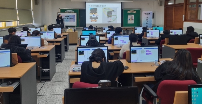 오산메이커교육센터 메이커교실 운영(사진=오산시 제공)