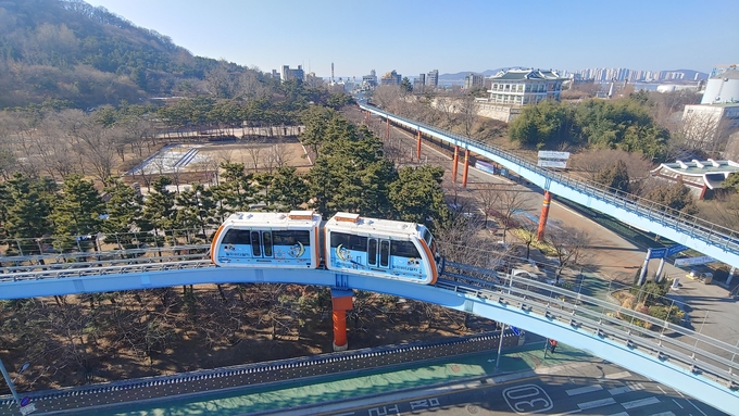 월미바다열차 운행이 오는 17~24일 임시 중단된다. ( 사진 = 인천교통공사 제공 )