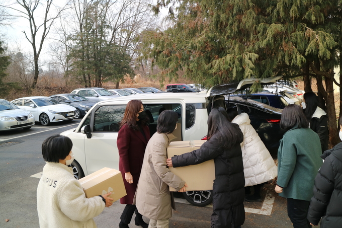 경기상상캠퍼스, 연말연시 사회공헌 활동. (사진=경기문화재단 제공)