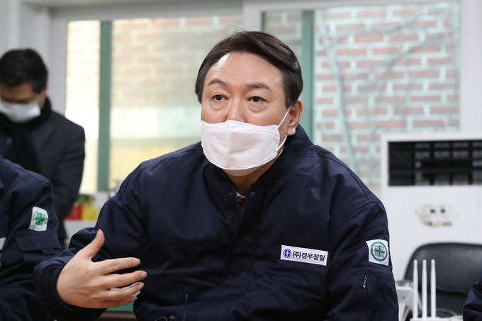 국민의힘 윤석열 대선 후보가 10일 오전 인천 남동구 경우정밀에서 중소기업 경영 및 근로환경 개선 현장 방문을 하며 발언하고 있다. (사진=국회사진기자단/연합뉴스)