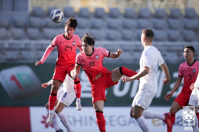 지난 15일 터키 안탈리아 마르단 스타디움에서 열린 하나은행 초청 축구대표팀 친선경기 한국과 아이슬란드의 경기에서 4-1로 앞선 후반 41분 엄지성(24번)이 헤더골을 터뜨리고 있다. (사진=대한축구협회 제공)