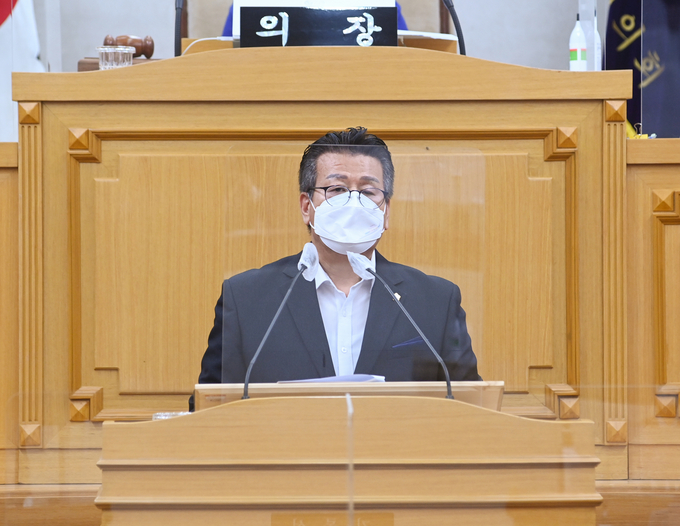 파주시의회 안명규 의원이 5분자유발언을 하고있다.(사진=파주시의회 제공)