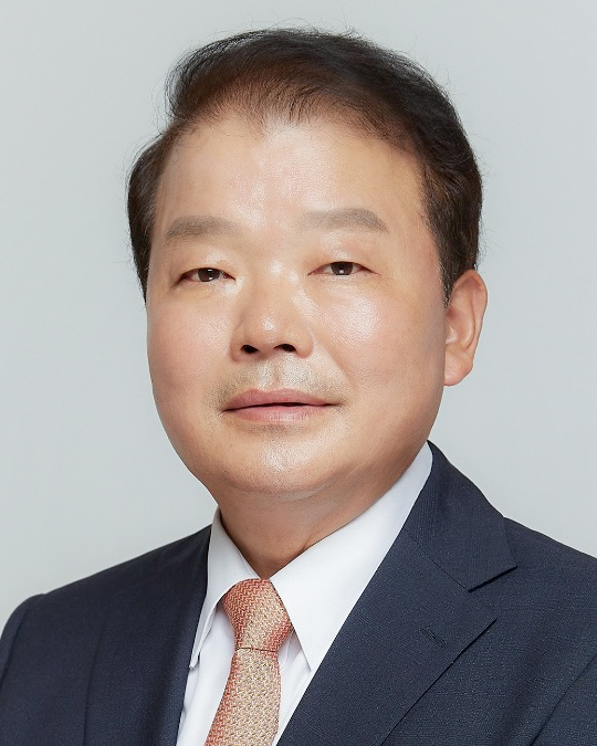 인하대 총동창회 제31대 신한용 회장. ( 사진 = 인하대 제공 )