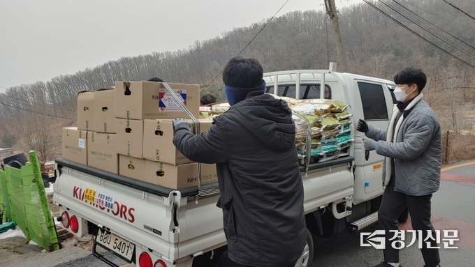 보산동 이웃돕기 물품 전달 모습 (사진=동두천시 제공)