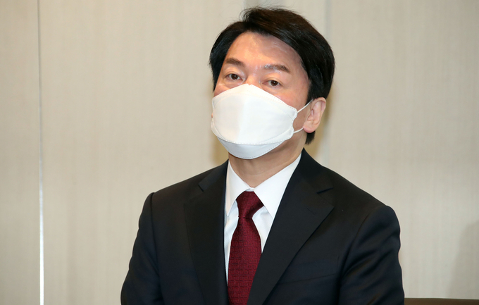 국민의당 안철수 대선 후보가 9일 오전 서울 중구 대한상공회의소에 열린 대선후보 초청 간담회에서 발언하고 있다. (사진=국회사진기자단/연합뉴스)