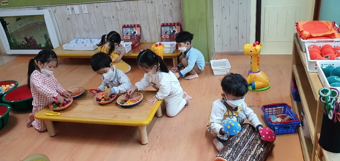 광주시 어린이급식관리지원센터가 코로나확산 방지를 위해 비대면 어린이 체험관 ‘찾아가는 도담도담 튼튼 광장을 실시한다.(사진=광주시 제공)