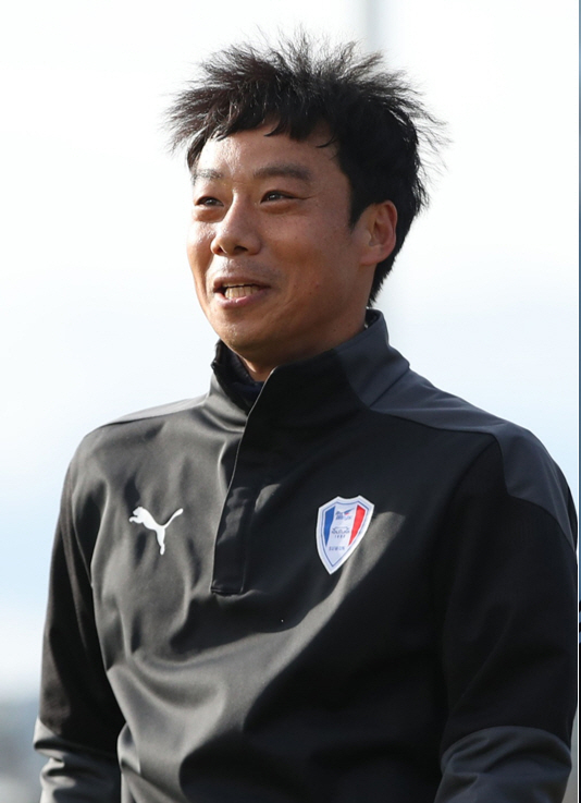 프로축구 K리그1 수원 삼성의 염기훈이 올 시즌 K리그 최초로 80(골)-80(도움) 클럽에 도전한다. 염기훈은 대기록 달성에 단 3골 만을 남겨두고 있다. (사진=한국프로축구연맹 제공)