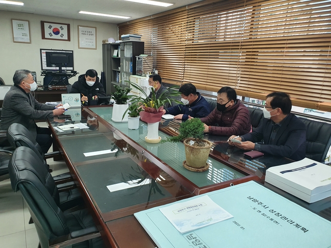 박부영 남양주시장 권한대행은 17일 관내 읍면동을 순회하며 직원 모두가 동요 없이 각자 맡은 소임을 다해 줄 것을 주문했다.(사진=남양주시 제공)