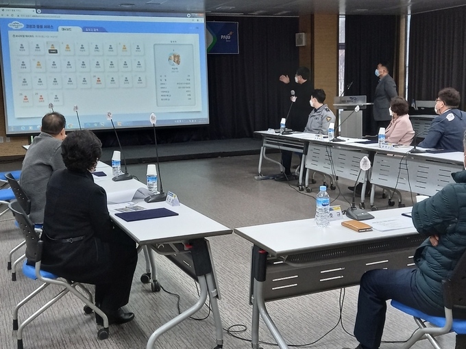 고독사 예방을 위한 원팀회의 모습.(사진=파주시 제공)