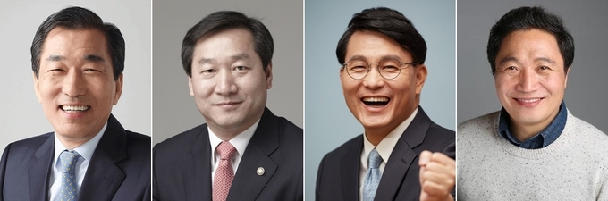 왼쪽부터 안상수 전 인천시장, 유정복 전 인천시장, 윤상현 국회의원, 이학재 전 국회의원.