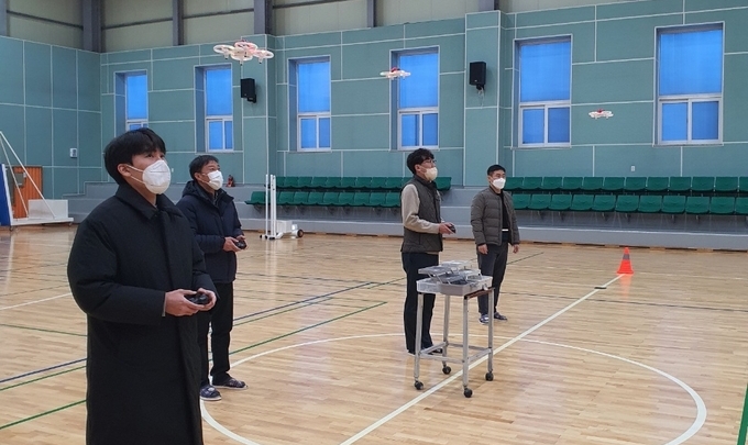 파주도시관광공사가 본격적인 드론 행정에 앞서 드론 연습을 실시하고 있다.(사진=파주도시관광공사 제공)
