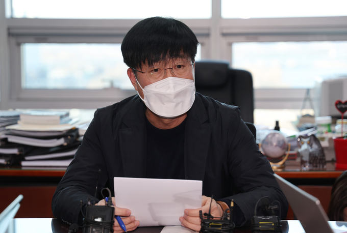 국민의당 이태규 총괄선대본부장이 23일 국회 의원회관에서 '이달 초 안철수 대선 후보의 사퇴를 조건으로 국민의힘 이준석 대표로부터 합당 제안을 받았다'는 내용의 긴급 기자회견을 갖고 있다. (사진=연합뉴스 제공/자료사진)