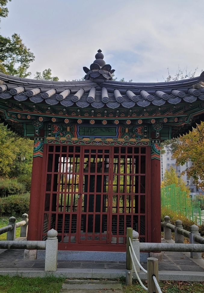 여수거사 이병철 자선송덕비. (사진=성남학연구소 제공)