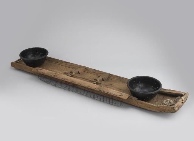 꼬막 채취 도구인 뻘배. ( 사진 = 인천시 제공 )