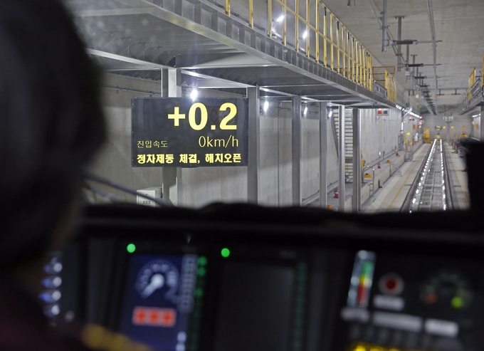 열차 정위치 정차 안내 시스템 관련 사진. (사진=SR 제공)