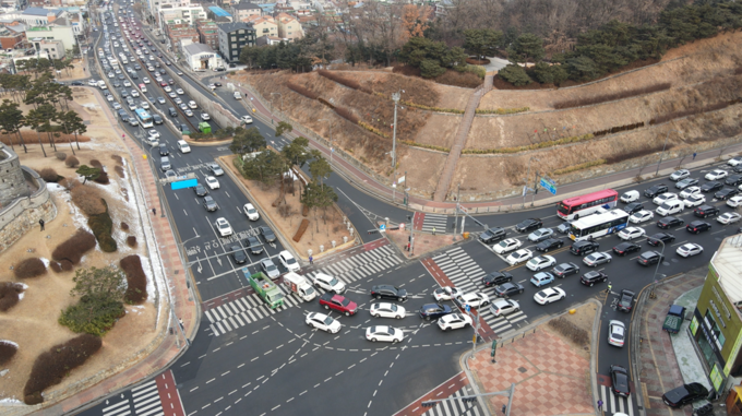 창룡문사거리 신호체례 개선 전 모습. (사진=수원중부경찰서 제공)