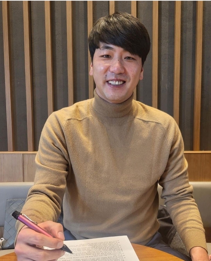 김광현이 SSG와 연봉 131억원, 옵션 20억원 등 4년 총액 151억원에 계약을 맺었다. (사진=SSG랜더스 인스타그램 캡처)