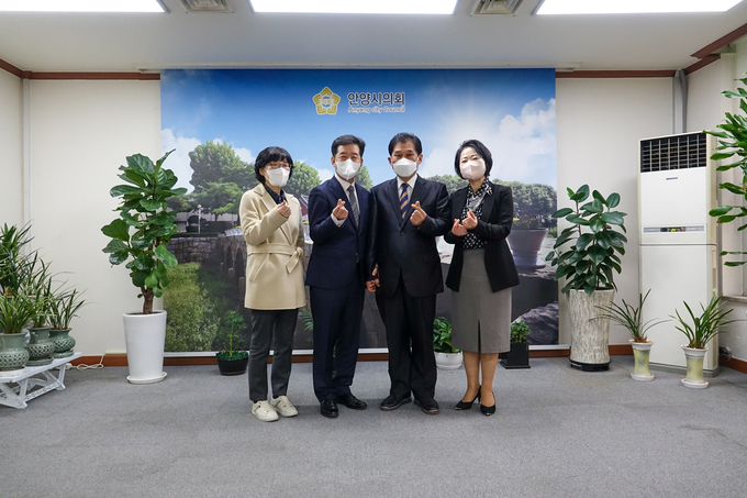 안양시의회와 안양과천교육지원청이 간담회 개최했다.
