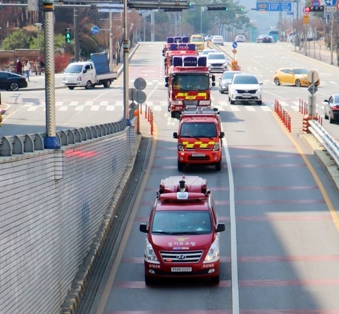 오산소방서는 국민참여 소방차 길 터주기 훈련 및 캠페인 실시했다(사진=오산소방서 제공)