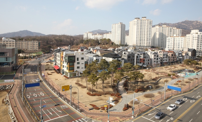 안양의 명소 동편마을 카페거리 전경.(사진=안양시 제공)