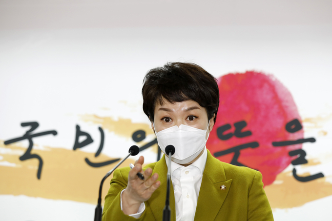 김은혜 대통령 당선인 대변인이 28일 서울 종로구 통의동 금감원 연수원에 마련된 제20대 대통령직인수위원회 브리핑룸에서 브리핑을 하고 있다. (사진=인수위사진기자단/연합뉴스 제공)