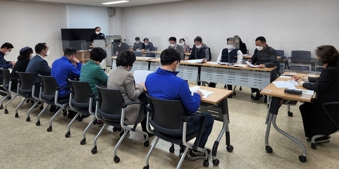 파주시 옴부즈만 고충민원 해소 회의 모습(사진=파주시 제공)