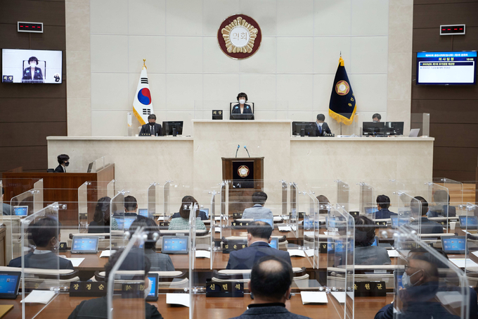 용인시의회는 4일 본회의장에서 제3차 본회의를 열고 제262회 임시회를 마무리했다.(사진=용인시의회 제공)