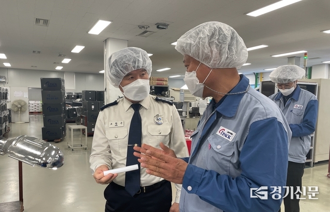 포천소방서(서장 조창근)는 대형 공장 시설을 방문해 안전컨설팅을 실시했다. (사진=포천소방서 제공)