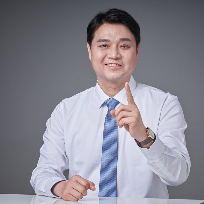 조석환 수원시장 예비후보가 청년들을 위해 관광·기업·글로벌 세 가지 아이템 '청년모시기 3종세트'를 제시했다. (사진=본인제공)