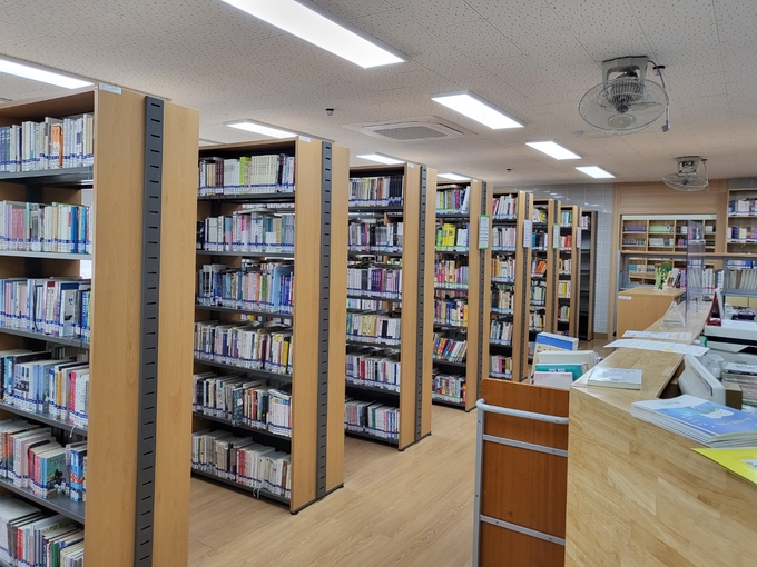소하중학교 도서관 내부 모습. (사진=이명호 기자)
