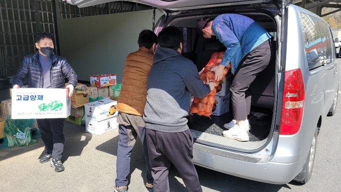 안양농수산물도매시장의 ‘나눔의 장터’가 올해도 열였다.(사진=안양농수산물도매시장 제공)