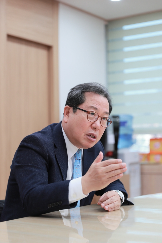 조광한 남양주시장이 지난 12일 보석으로 풀려난 후 57일만인 13일 업무에 복귀해 시민과 시 공직자들에게 그간의 소회를 밝혔다.(사진=남양주시 제공)