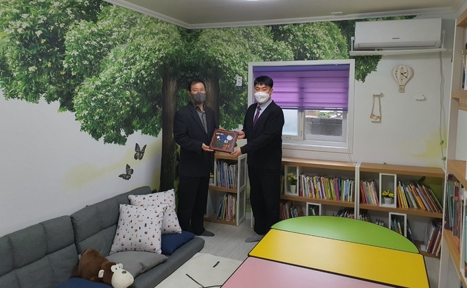 13일 서구 위누리지역아동센터에서 문을 연 iHug 꿈의책방 10호점. ( 사진 = 인천도시공사 제공 )