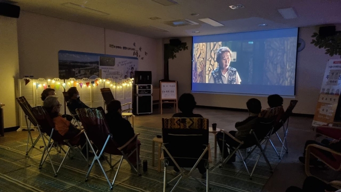 시흥시, 치매 인식 개선할 ‘알츠 시네마(Alz Cinema)’본격 운영한다.(사진=시흥시 제공)