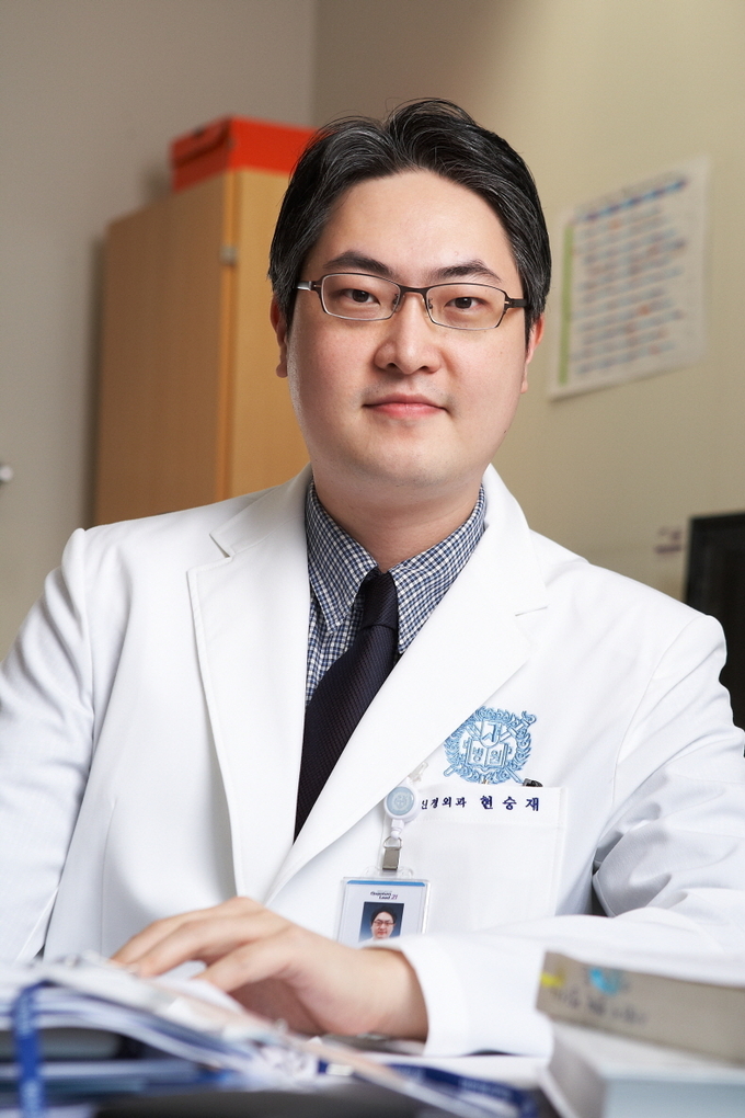 척추센터(신경외과) 현승재 교수. (사진=분당서울대병원 제공)