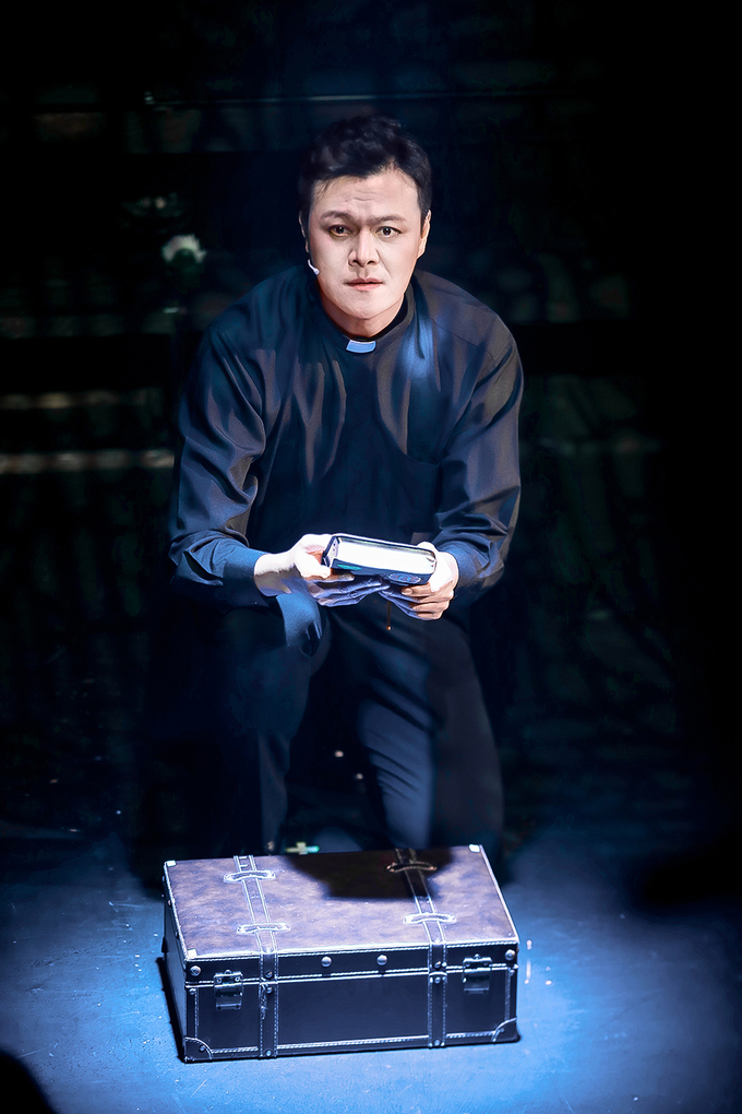 뮤지컬 '블러디 사일런스 : 류진 더 뱀파이어 헌터' 헌식 역의 윤석원 배우. (사진=컨텐츠원 제공)