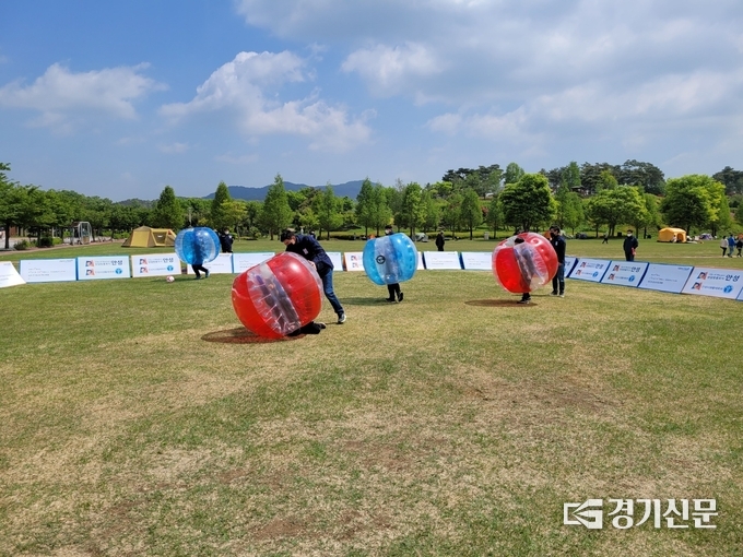 작년 어린이 날 버블축구 행사모습.(사진=안성시 제공)
