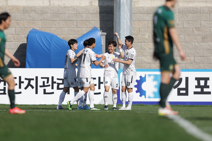 시즌 첫 승을 노리는 안산그리너스FC가 대전 하나시티즌을 홈으로 불러들인다. (사진=안산그리너스FC 제공)