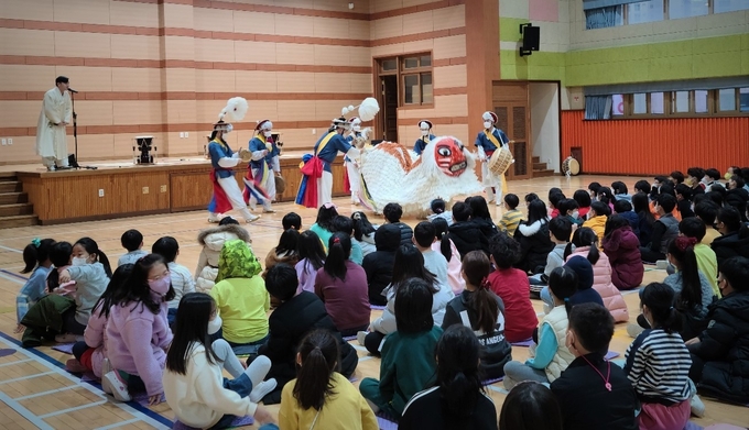 '찾아가는 국악소풍' 현장. (사진=경기아트센터 제공)