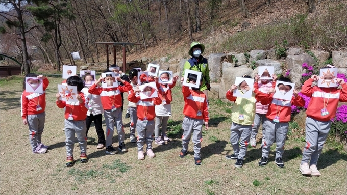 동두천시 소요 별&숲 테마파크에서는 신기한 숲체험, 신나는 목공체험 프로그램이 진행된다. (사진=동두천시 제공)