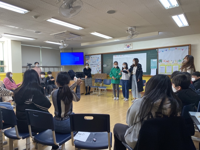 학교 교과목을 연계한 교육연극사업. (사진=용인문화재단 제공)