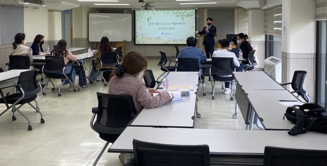 파주교육지원청이 배움On프로젝트 워크숍을 실시하고 있다.(사진=파주교육지원청 제공)