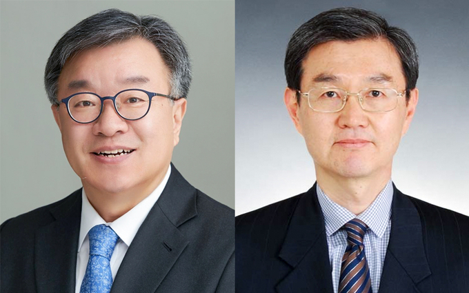 홍규덕(왼쪽) 숙명여자대학교 정치외교학과 교수와 남창희 인하대학교 정치외교학과 교수. ( 사진 = 인하대 제공 )