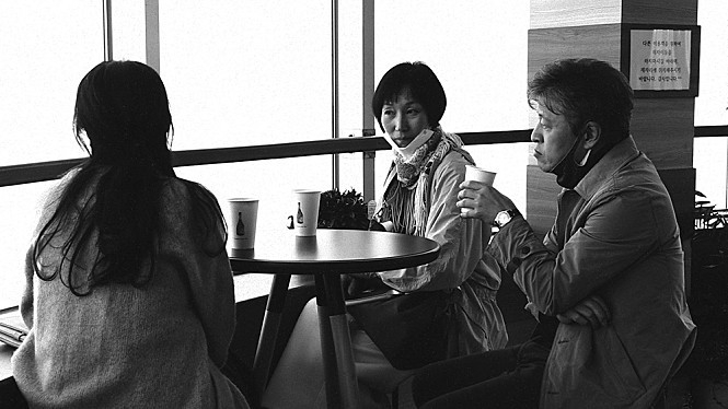 영화 '소설가의 영화' 스틸컷. (사진=(주) 영화제작전원사 , 콘텐츠판다 제공)