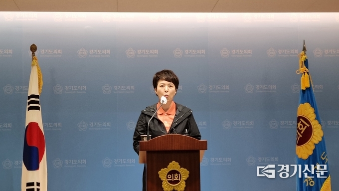 김은혜 국민의힘 경기도지사 후보가 3일 경기도의회에서 보육 공약 발표를 하고있다. (사진-허수빈 기자)