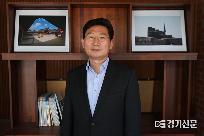 4일 ‘김대훈의 뉴스토크’에 출연한 이상일 국민의힘 용인특례시장 예비후보. (사진=오재우 기자)