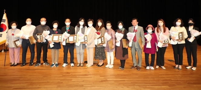 6일 군포문화예술회관 수리홀에서 제50회 어버이날 기념식이 열리고 있다.(사진=군포시 제공)