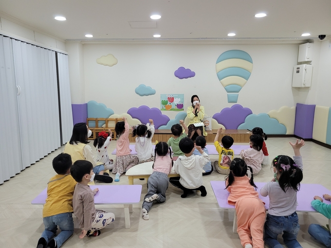 미추홀구 어린이급식관리지원센터는 다음달까지 어린이 채소 편식 개선을 위한 컬러푸드 영양교육을 실시한다. ( 사진 = 미추홀구 제공 )