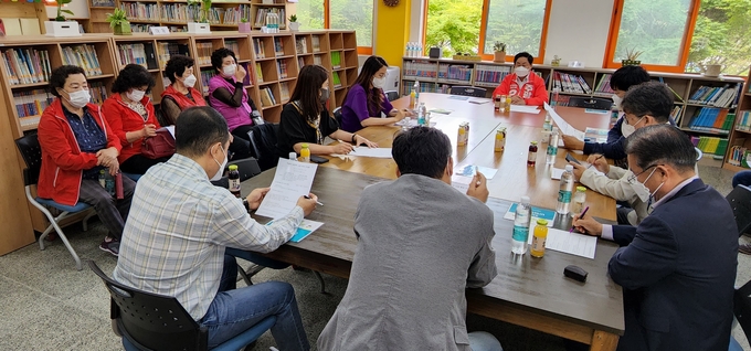 국민의힘 주광덕 남양주시장 후보가 별내면(청학리) 주민들과 만나 간담회를 가졌다.(사진=주광덕 후보 캠프 제공)