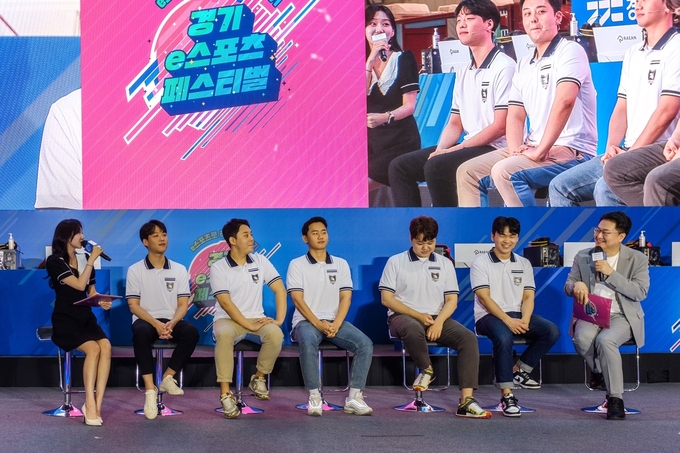 인플루언서 인비테이셔널 행사에서 진행된 전 락스 타이거즈 멤버 송별회. (사진=경콘진 제공)